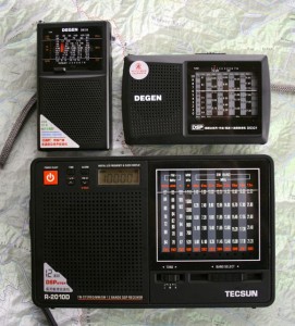 Three of the five contenders: The Degen DE32, Degen DE321 and Tecsun R-2010D (Click to enlarge)