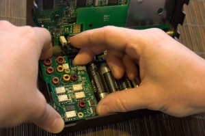 Installing the optional ATU is very simple and requires no special tools or soldering