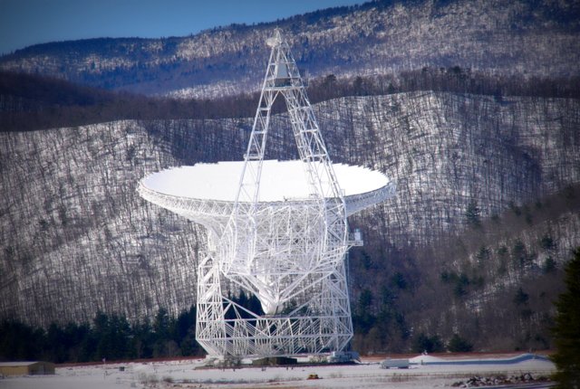 The Green Bank Telescope: An impressive parabolic dish covering 2.3 acres, the GBT has the largest collecting area of any fully-steerable telescope in the world. (Photo: R. Creager, NRAO/AUI/NSF)