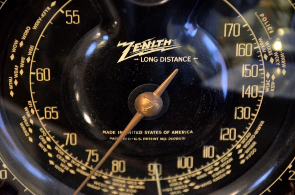 Zenith-Shuttle-Dial