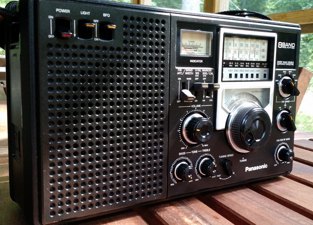 The Panasonic RF-2200: an early birthday gift | The SWLing Post