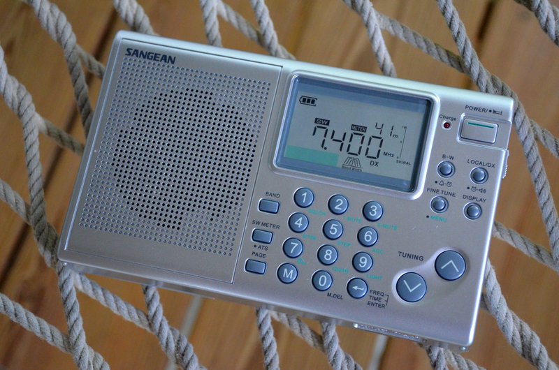 Radio multibanda Sangean ATS-405 Pack