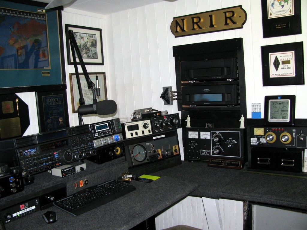 radio room 001