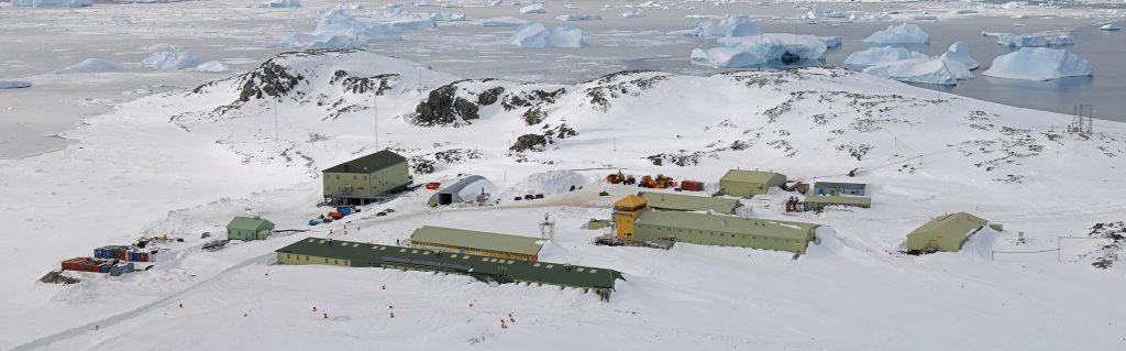 Listening across the globe: The 2017 BBC Antarctic Midwinter Broadcast ...