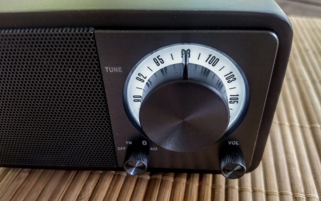 Radio Sangean WR-16 AM/FM/Bluetooth con carga USB -Café