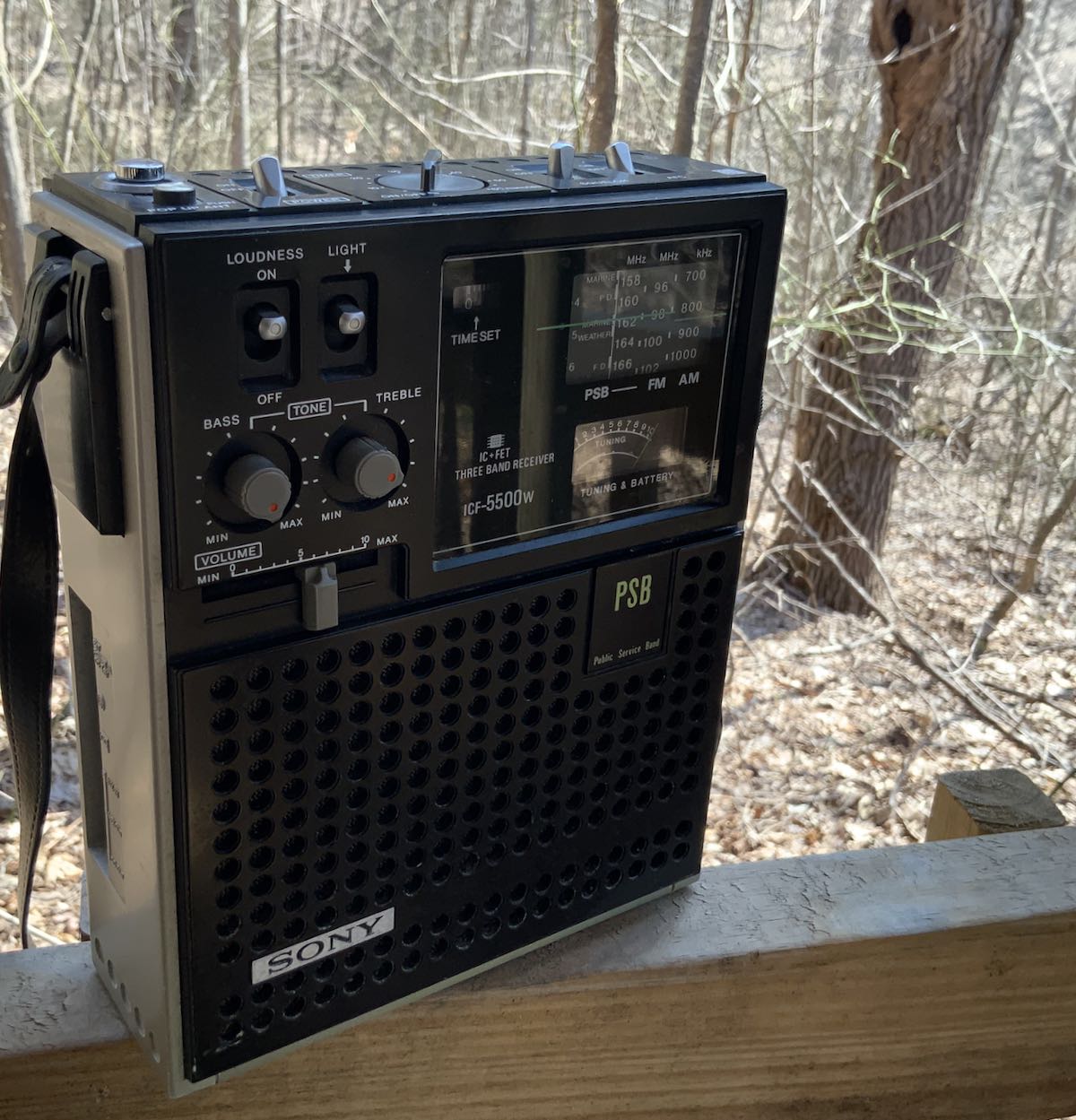 Sony ICF-860 AM FM TV Band Portable Radio Review 