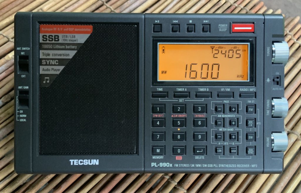 Detailed Photos Of The Tecsun PL-990x And Difference Between It And The ...