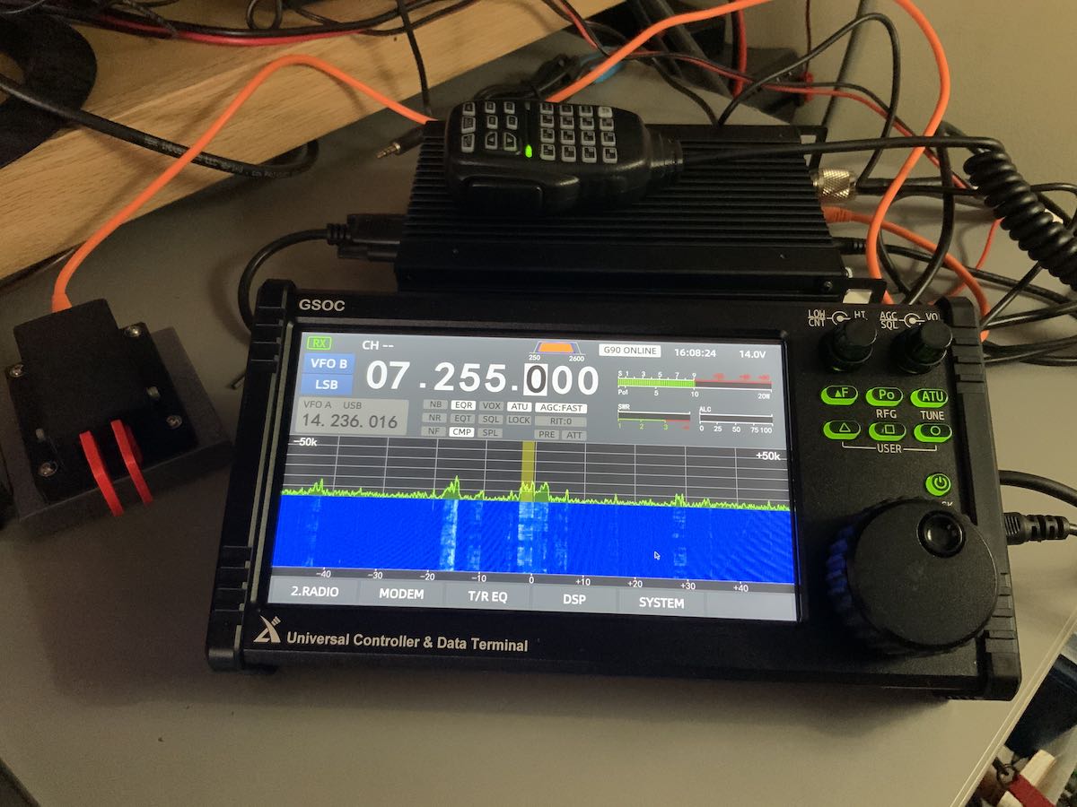 Comparing the Icom IC-705 and Icom IC-7300 with the Xiegu GSOC G90 