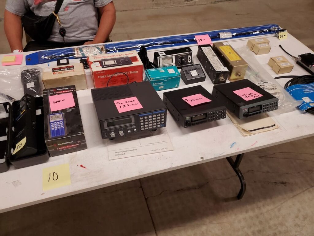 Hamilton Ontario Hamfest 2022 โ 16 | The SWLing Post Hamilton Ontario Hamfest 2022 โ 16 | The SWLing Post
