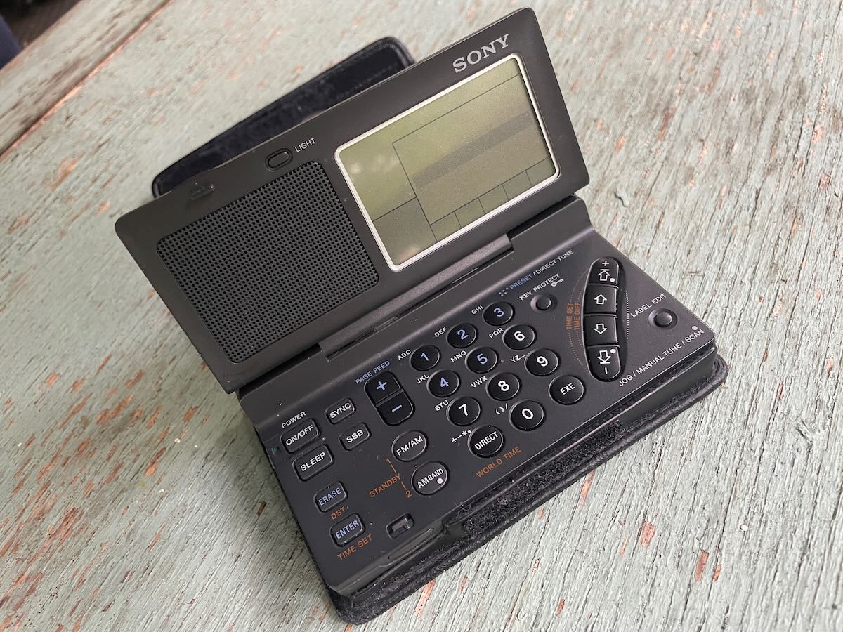 Readers and friends have spoken: I'm keeping the Sony ICF-SW100 