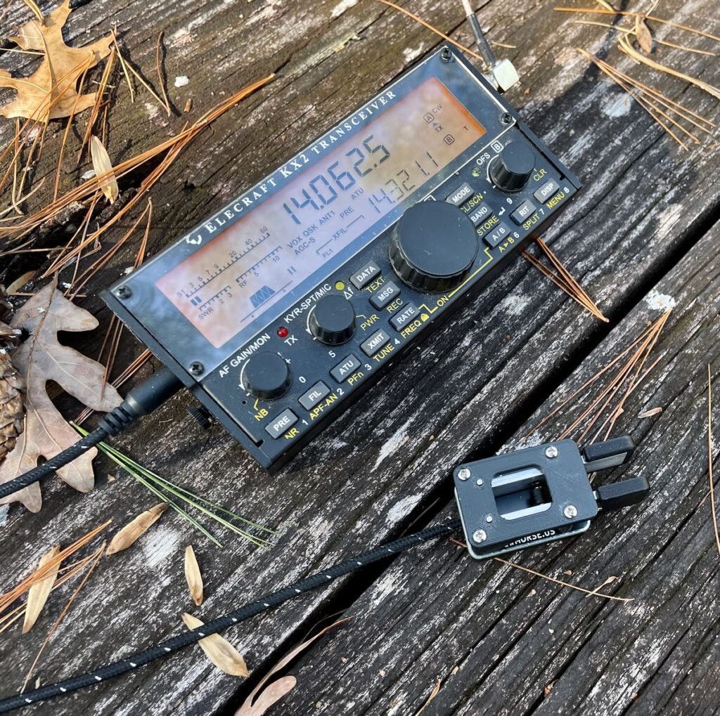 Radio Waves Absolute Radio Turns Off AM in UK, Carlos Latuff Interview